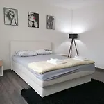 Apartment Ella *